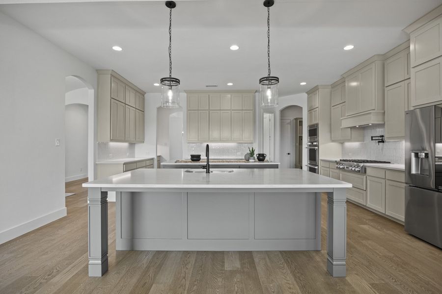 Furnished interior view inside a new home in Winding Creek, Rockwall (Image 13).