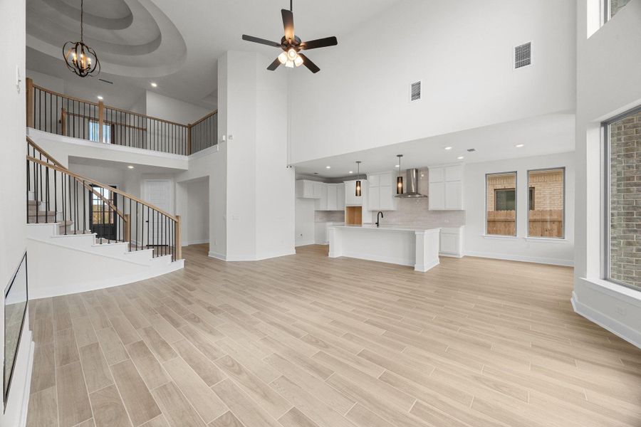 Spacious, unfurnished interior of a new home in Santa Rita Ranch, Liberty Hill (Image 27).