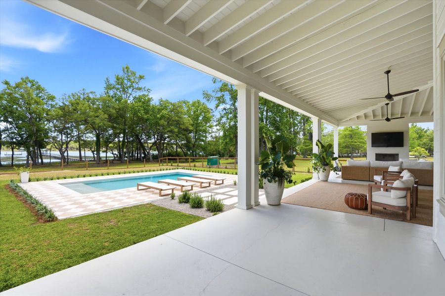 Exterior details and patio area of a home in , Wadmalaw Island (Image 26).