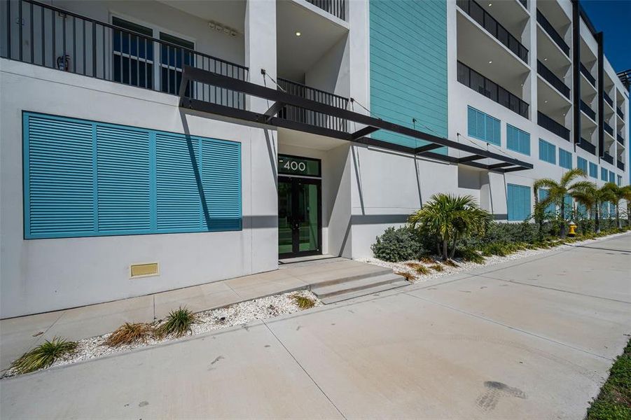 Condo located in Madeira Beach, FL showcasing its design and architecture (Image 3).