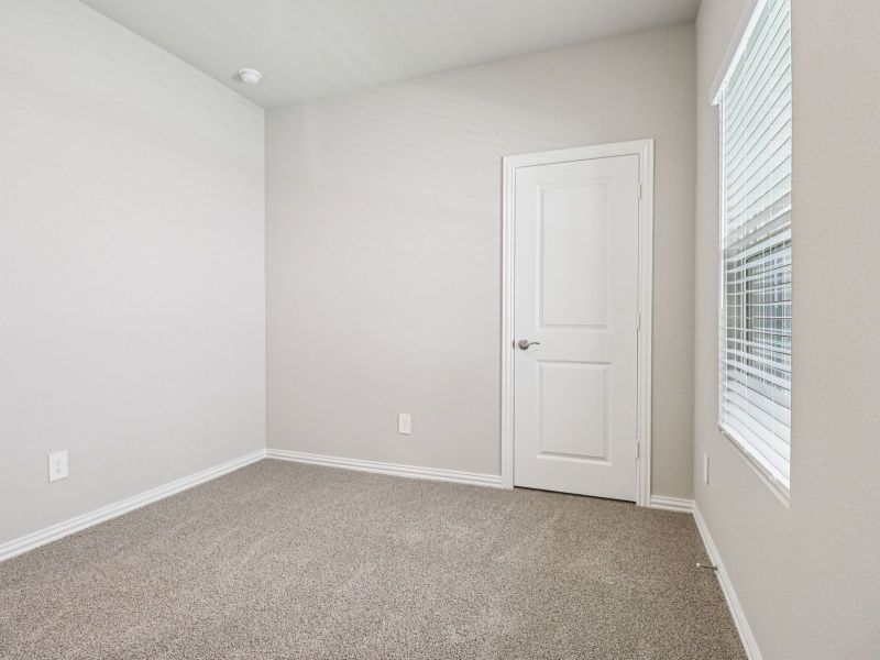 Spacious, unfurnished interior of a new home in Eastridge - Spring Series, McKinney (Image 15).