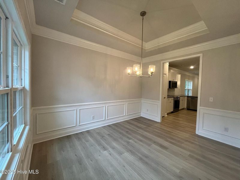 Spacious, unfurnished interior of a new home in Palmetto Creek, Bolivia (Image 16).