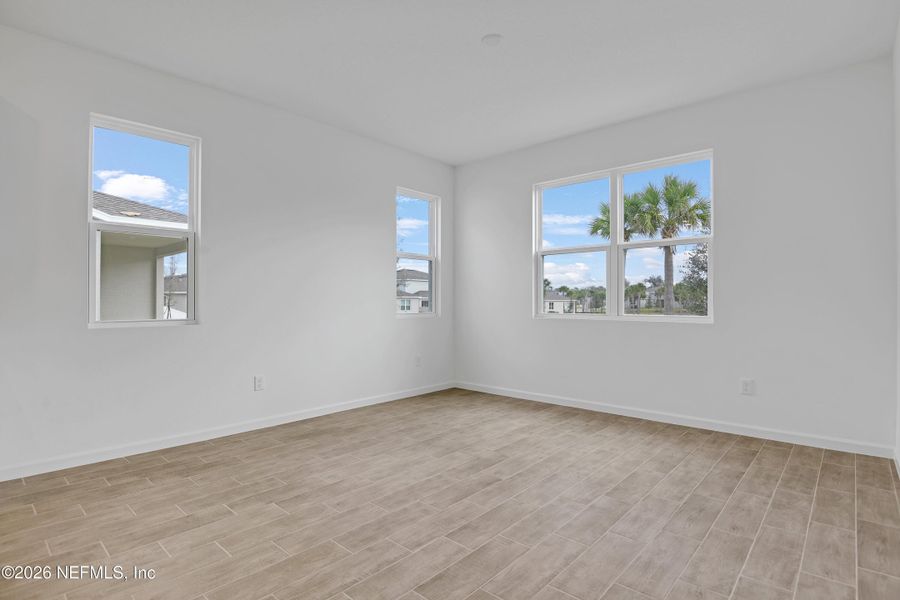 Spacious, unfurnished interior of a new home in Seasons at Grandview Gardens, Deland (Image 14).