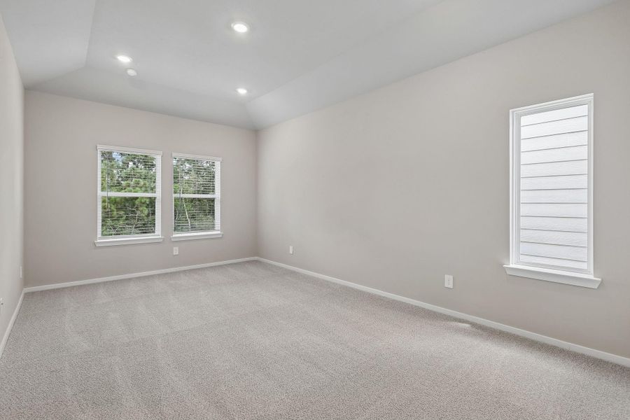 Spacious, unfurnished interior of a new home in Pinewood Trails - City Series, Atascocita (Image 30).