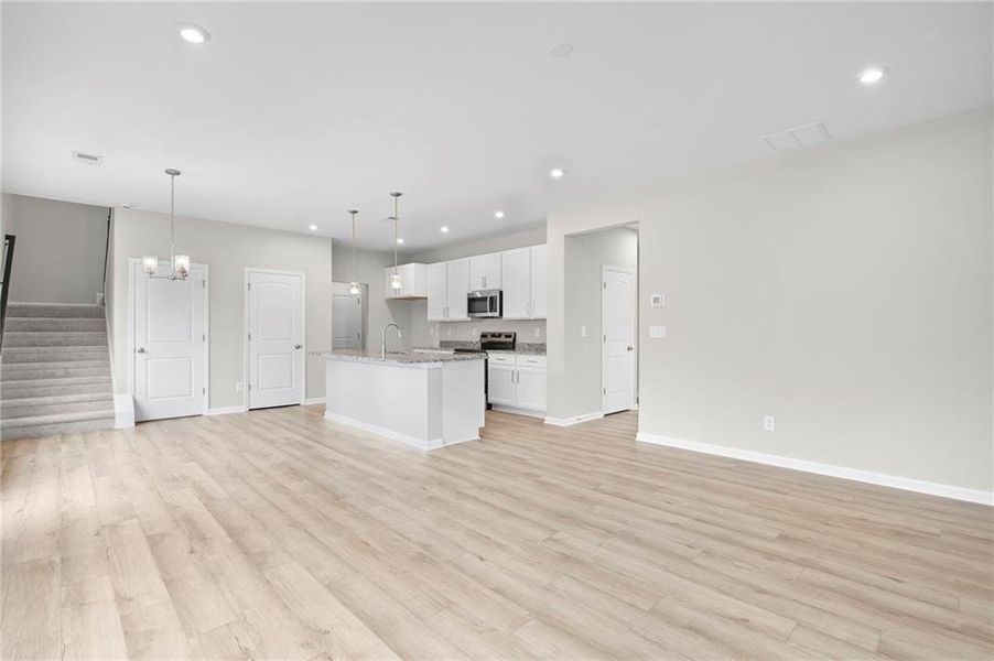 Spacious, unfurnished interior of a new home in Sage Woods, Dallas (Image 34).