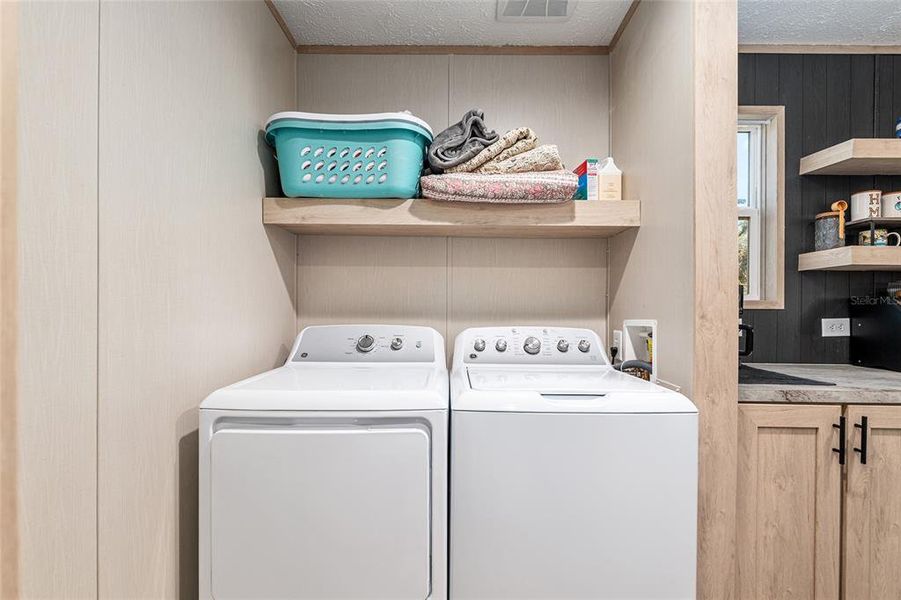 Close-up of interior finishes inside a home in , Weirsdale (Image 17).