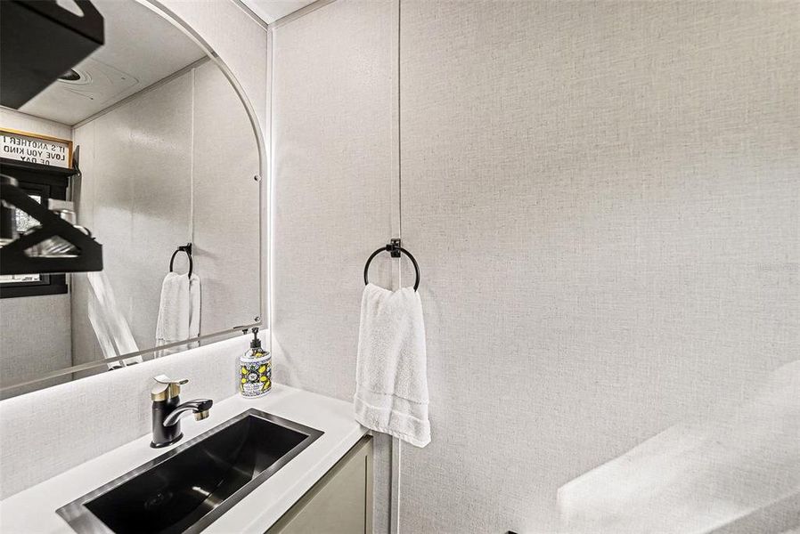 Close-up of interior finishes inside a home in , Lutz (Image 21).