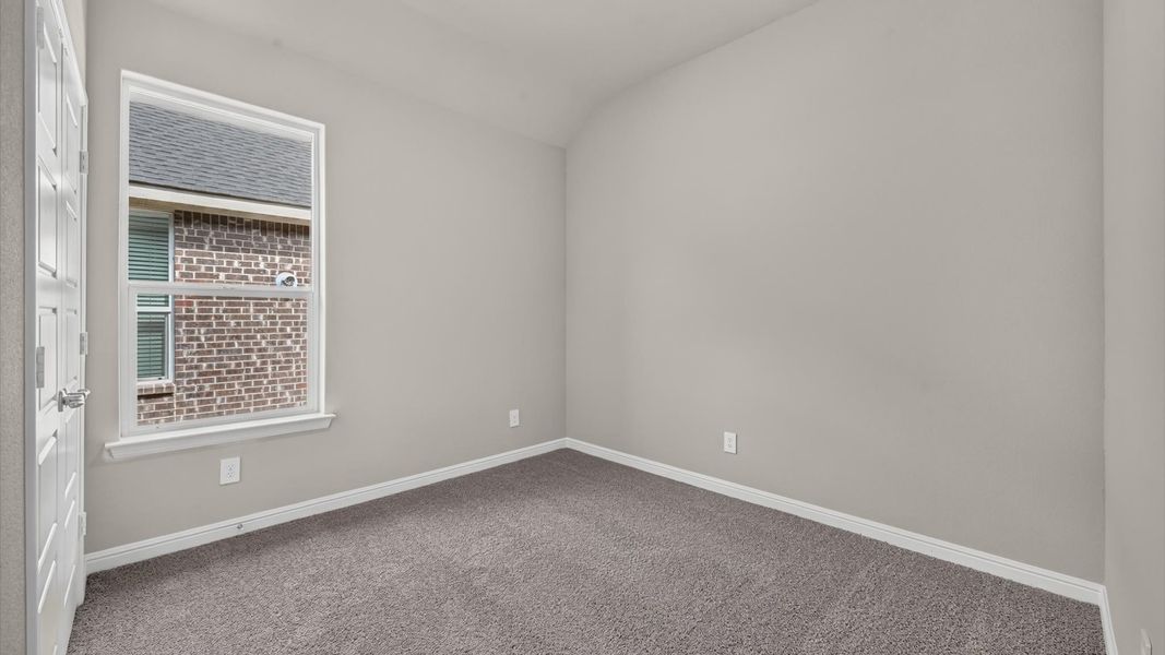 Representative unfurnished interior of a home built from the Bartlett by D.R. Horton in Lakeview Pointe, Midlothian (Image 21).