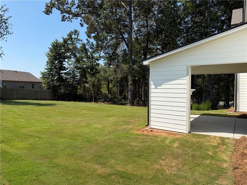 Exterior details and patio area of a home in Mallard’s Landing, Jefferson (Image 4).