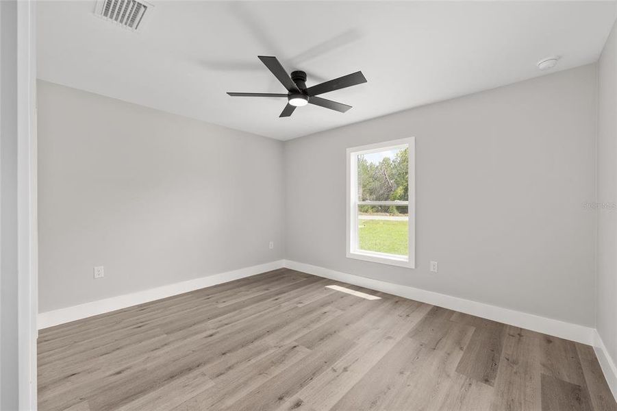 Spacious, unfurnished interior of a new home in , Ocklawaha (Image 32).