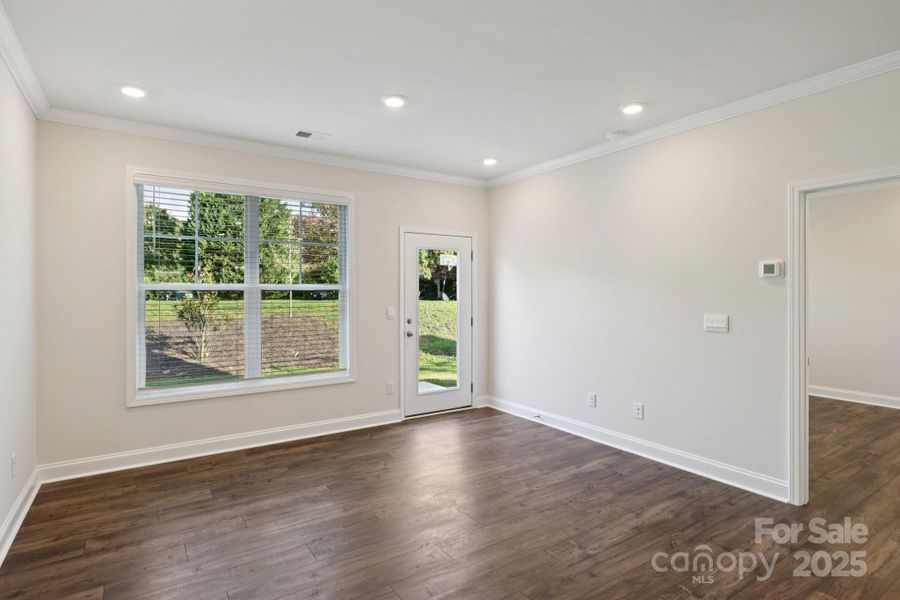 Spacious, unfurnished interior of a new home in Blackstone Bay Townhomes, Sherrills Ford (Image 24).