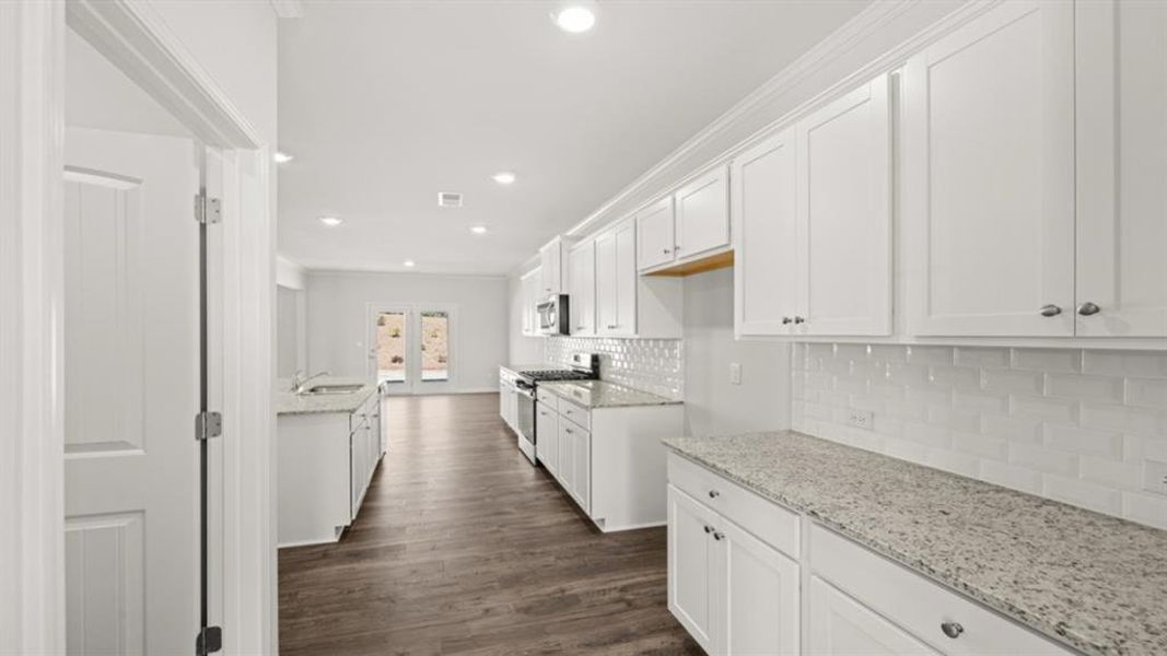 Furnished interior view inside a new home in Thompson Ridge, Dallas (Image 11).