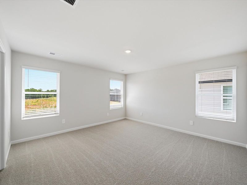 Spacious, unfurnished interior of a new home in Pleasant Brook, Piedmont (Image 16). Spacious, unfurnished interior of a new home in Pleasant Brook, Piedmont (Image 16).