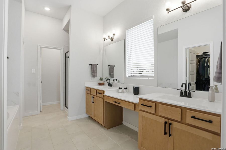 Furnished interior view inside a new home in Davis Ranch, San Antonio (Image 44).