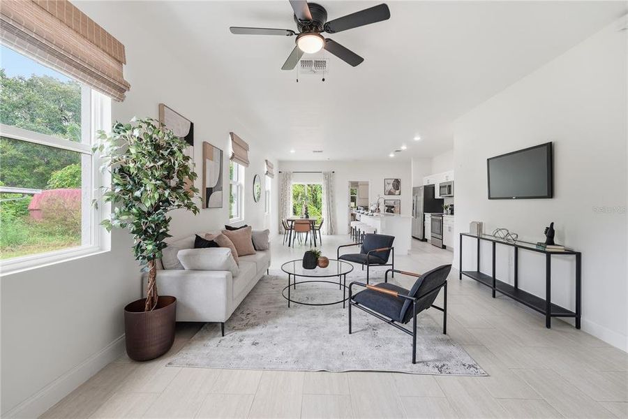 Furnished interior view inside a new home in , Orlando (Image 10).