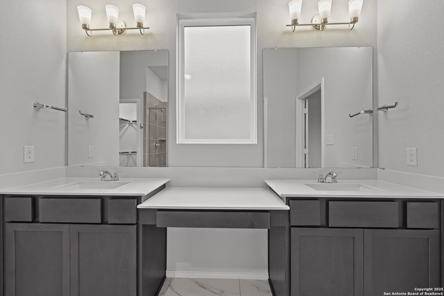 Furnished interior view inside a new home in Sunflower Ridge, New Braunfels (Image 14).