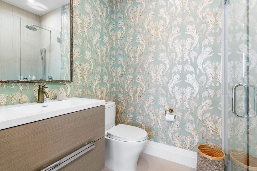 Guest Bathroom 2