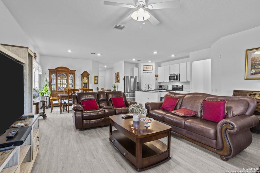 Image 43 of a home in .