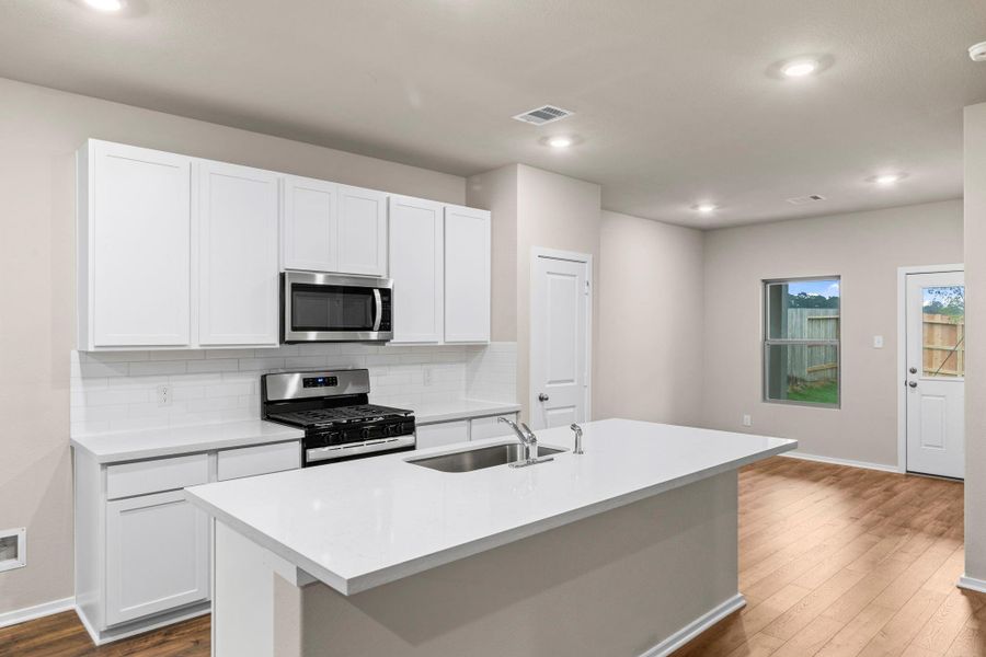 Furnished interior view inside a new home in Westridge Cove, Conroe (Image 8).