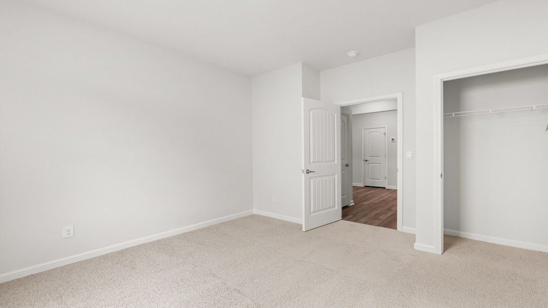 Representative unfurnished interior of a home built from the Cali by D.R. Horton in Hamptons at Riverwood North, Dallas (Image 26).