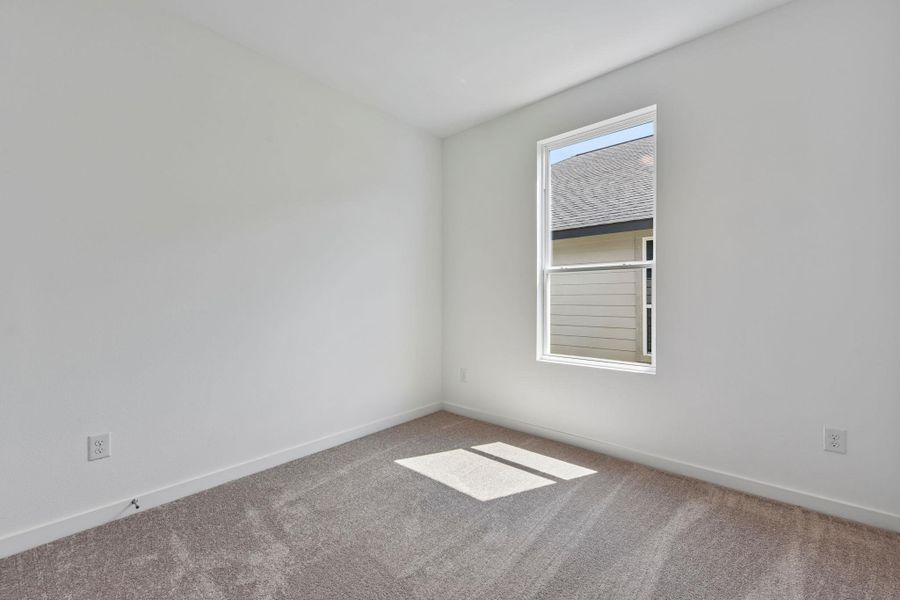 Spacious, unfurnished interior of a new home in Parkton Square, Kyle (Image 21).