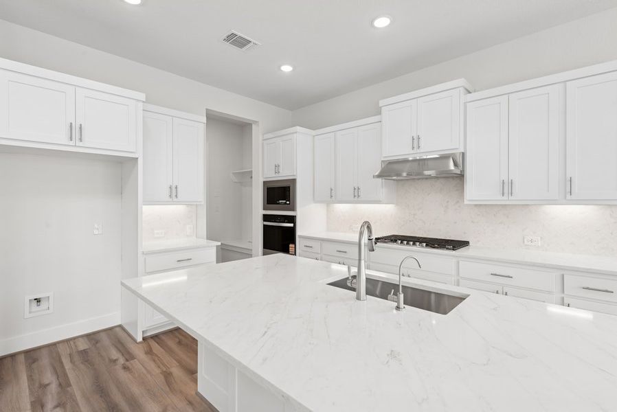 Furnished interior view inside a new home in Blackhawk, Pflugerville (Image 8).