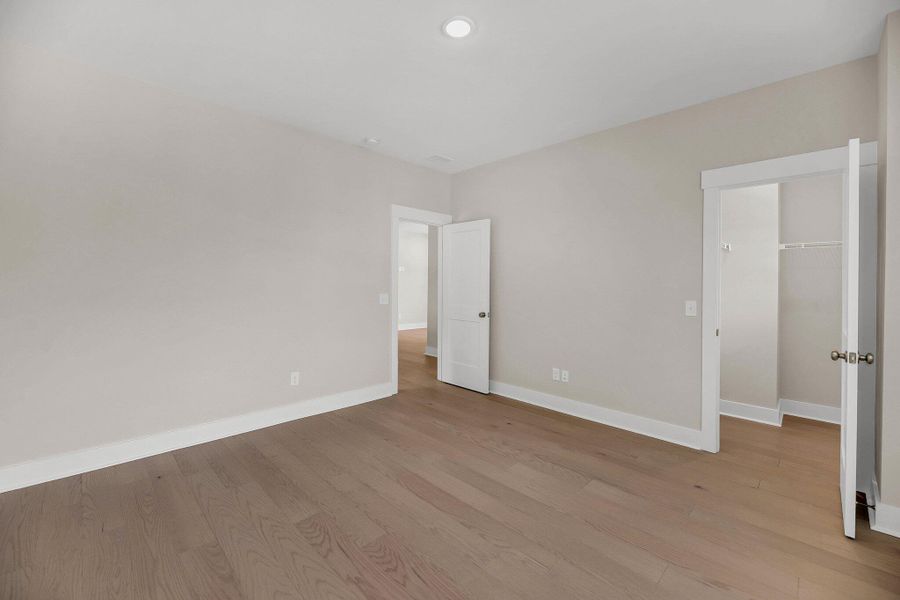 Spacious, unfurnished interior of a new home in Point Hope – Park Collection, Charleston (Image 14).
