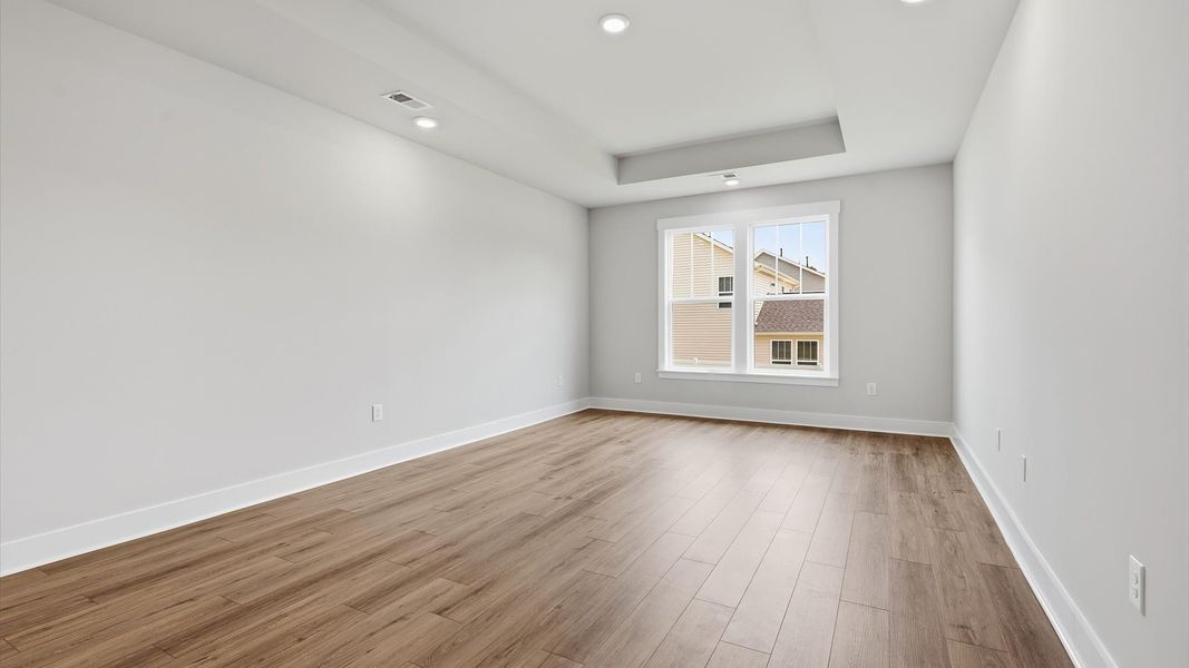 Primary suite that offers first-rate relaxation with established style and elevated finishes in Woodruff, SC Primary suite that offers first-rate relaxation with established style and elevated finishes in Woodruff, SC
