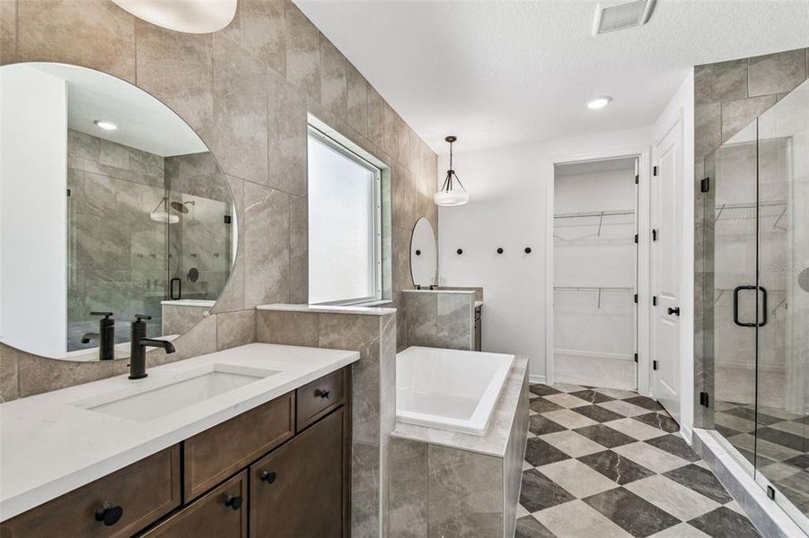 Furnished interior view inside a new home in City of Tampa, Tampa (Image 9).