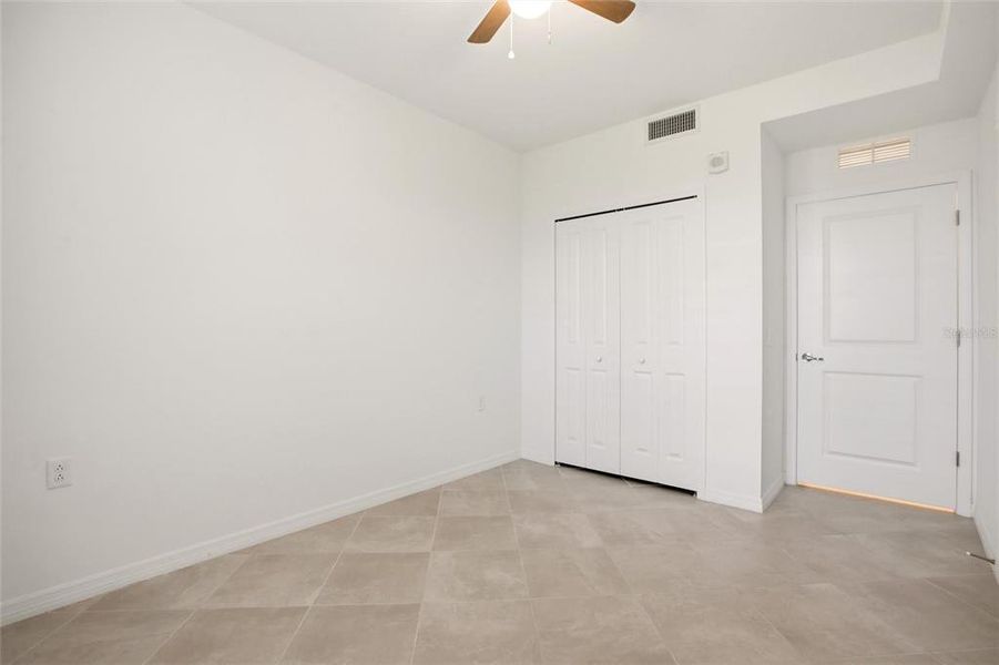 Spacious, unfurnished interior of a new home in , Punta Gorda (Image 35).