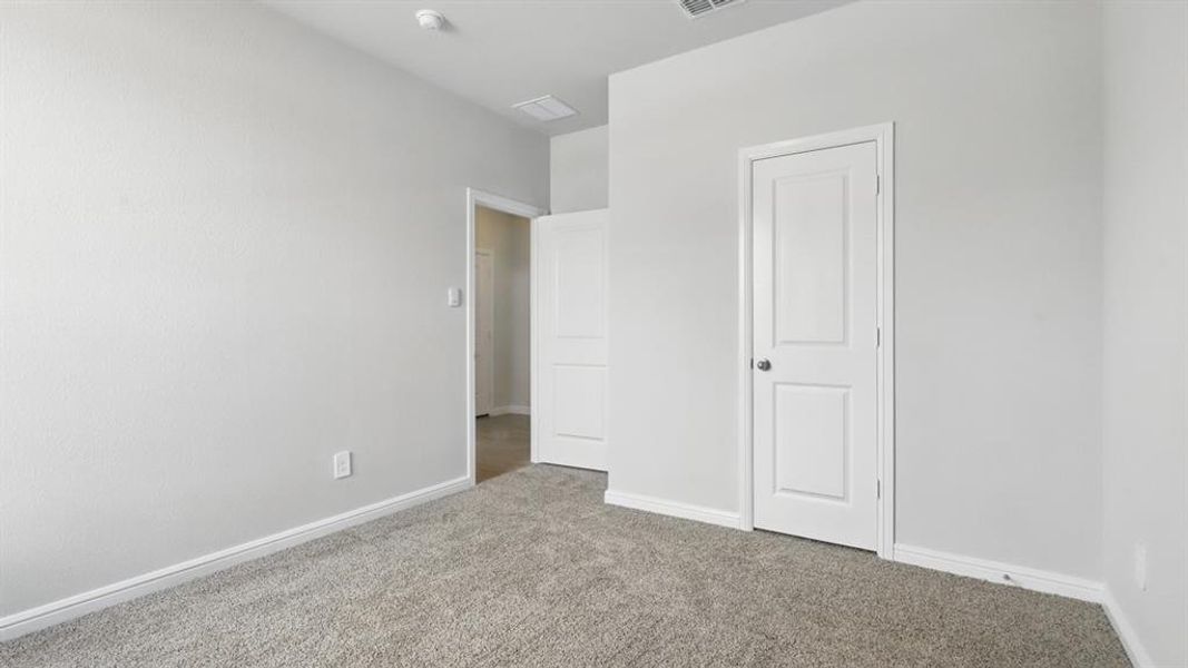 Spacious, unfurnished interior of a new home in Springhill South, Boyd (Image 16).