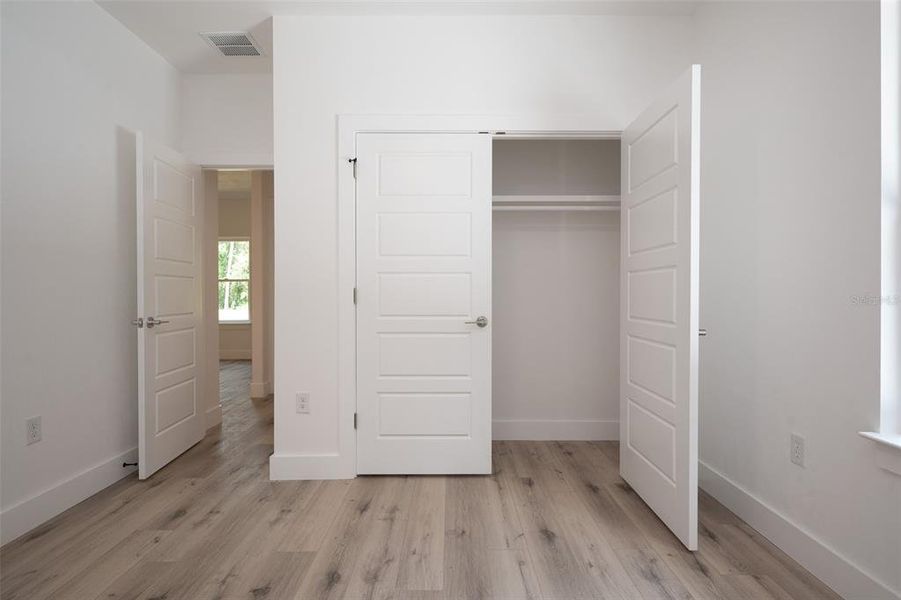 Spacious, unfurnished interior of a new home in , Micanopy (Image 14).