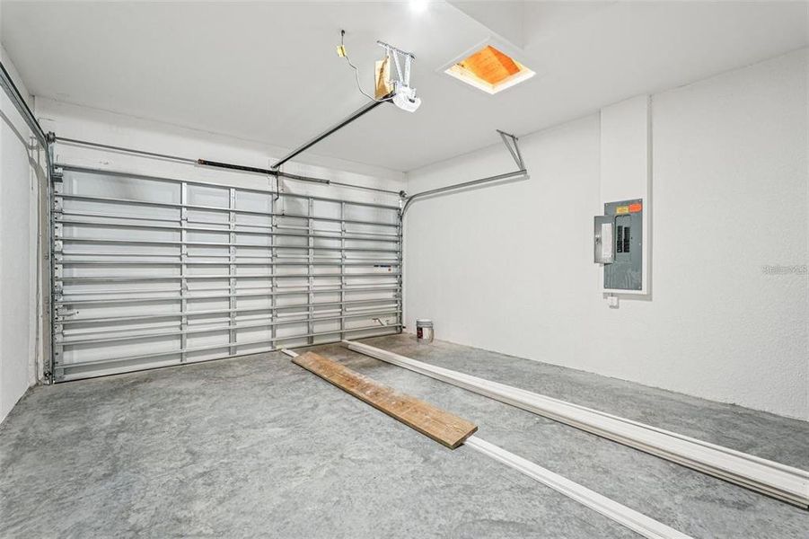 Spacious, unfurnished interior of a new home in , North Port (Image 19). Spacious, unfurnished interior of a new home in , North Port (Image 19).