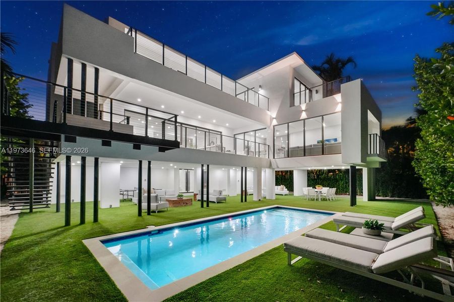 Exterior details and patio area of a home in , Key Biscayne (Image 3).