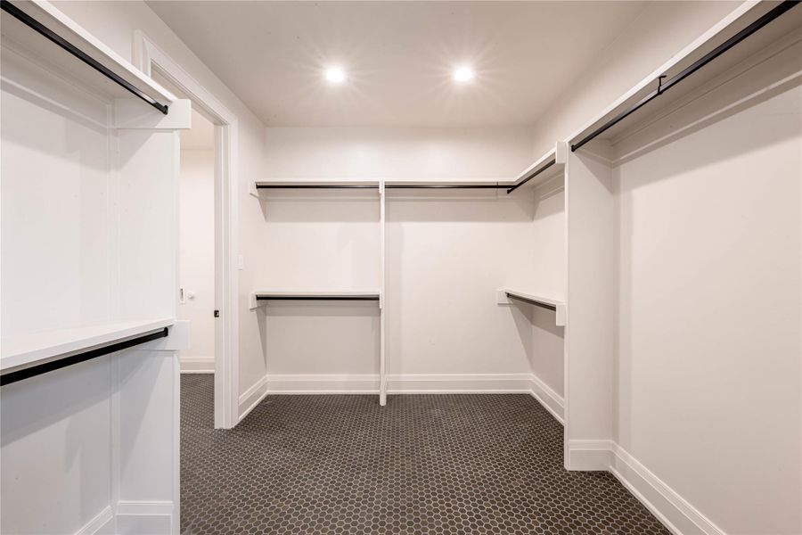 Spacious, unfurnished interior of a new home in , Lago Vista (Image 20).