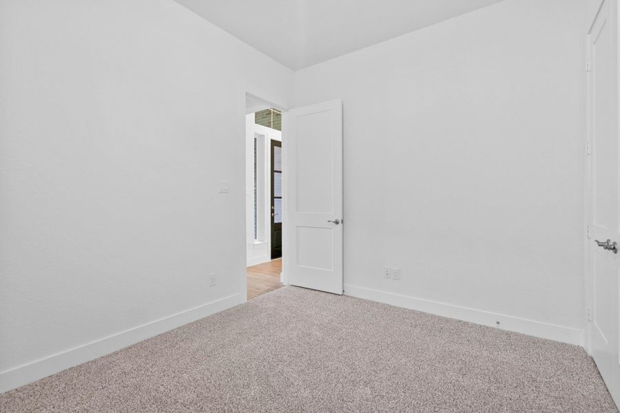 Spacious, unfurnished interior of a new home in Grange, Katy (Image 15).