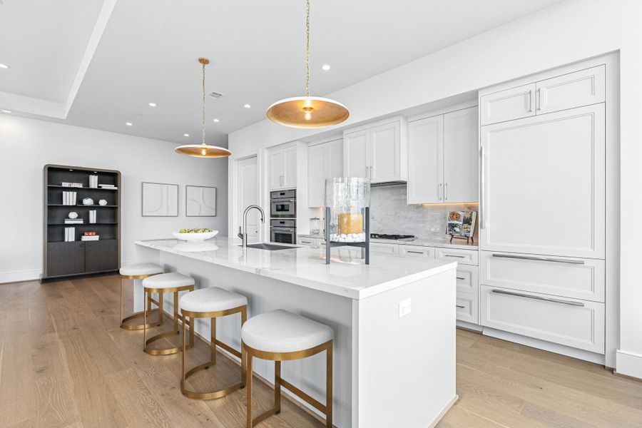 State-of-the-art kitchen with a tone of chic sophistication. State-of-the-art kitchen with a tone of chic sophistication.