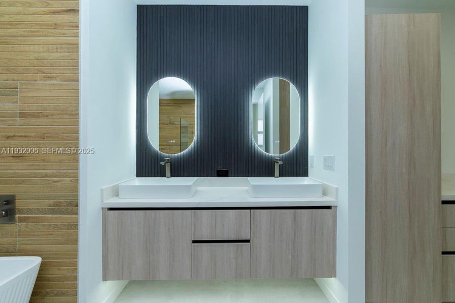 Furnished interior view inside a new home in , Cape Coral (Image 45).