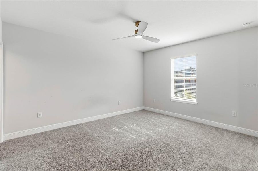 Spacious, unfurnished interior of a new home in , Winter Garden (Image 48).