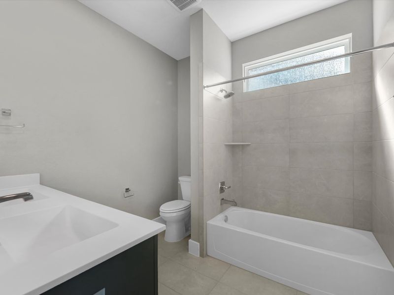 Furnished interior view inside a new home in Sienna 60’, Missouri City (Image 9).