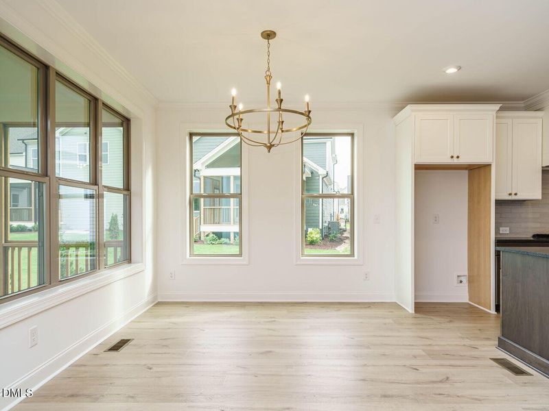 014-1280x960-dining-room