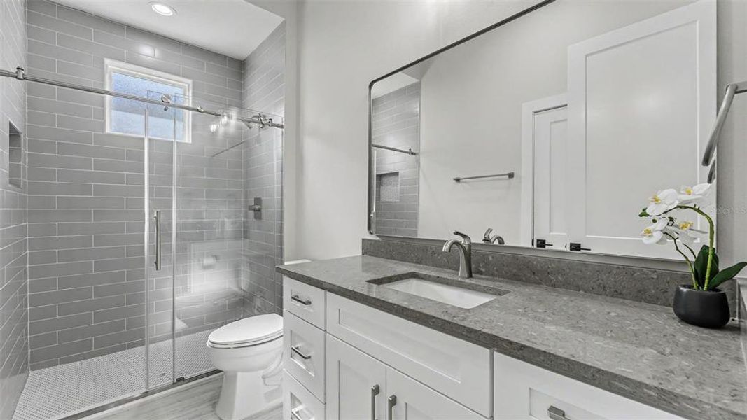 Furnished interior view inside a new home in , Lakeland (Image 19).