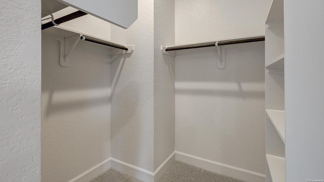 Spacious, unfurnished interior of a new home in Haby Hill, San Antonio (Image 23).