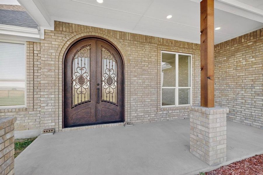 Exterior details and patio area of a home in , Leonard (Image 26).