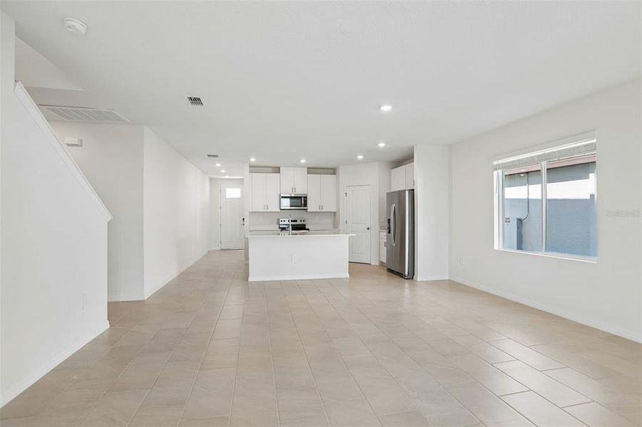 Spacious, unfurnished interior of a new home in Benton Hills - Classic Series, Brooksville (Image 17).