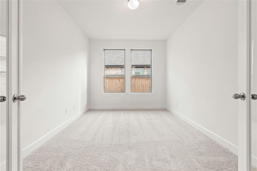 Spacious, unfurnished interior of a new home in Kresston, Montgomery (Image 15).