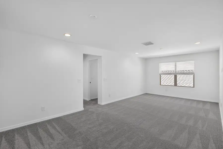 Spacious, unfurnished interior of a new home in Artisan at Asante, Surprise (Image 24). Spacious, unfurnished interior of a new home in Artisan at Asante, Surprise (Image 24).