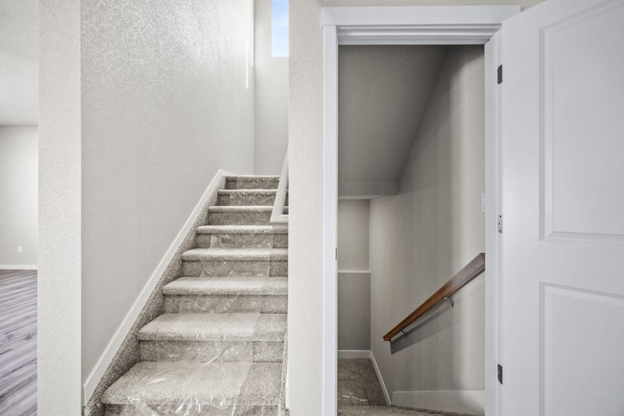 Spacious, unfurnished interior of a new home in The Glen-12, Colorado Springs (Image 19). Spacious, unfurnished interior of a new home in The Glen-12, Colorado Springs (Image 19).