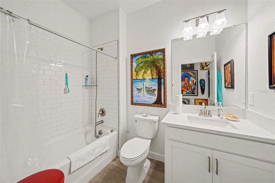 Furnished interior view inside a new home in , Land O' Lakes (Image 14).