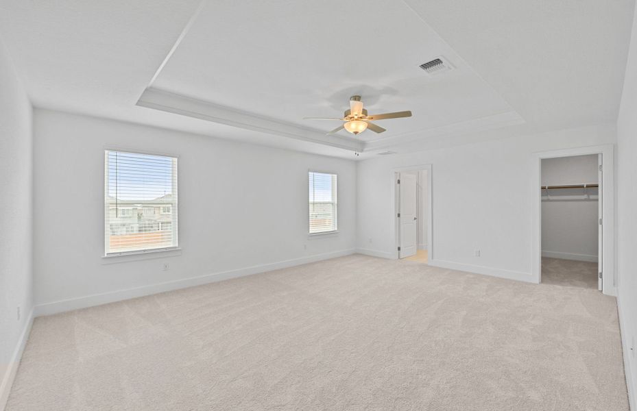 Spacious, unfurnished interior of a new home in Crosswinds, Kyle (Image 22).